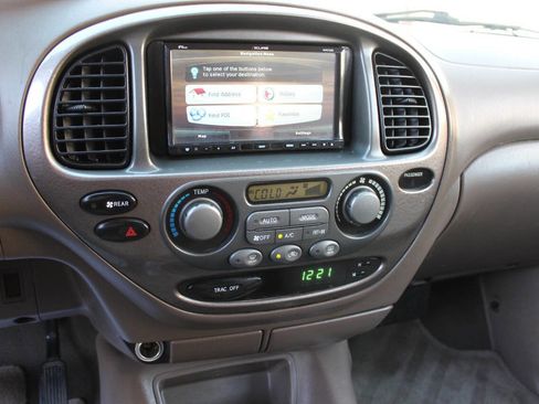 Used 2003 Toyota Sequoia Limited image 46