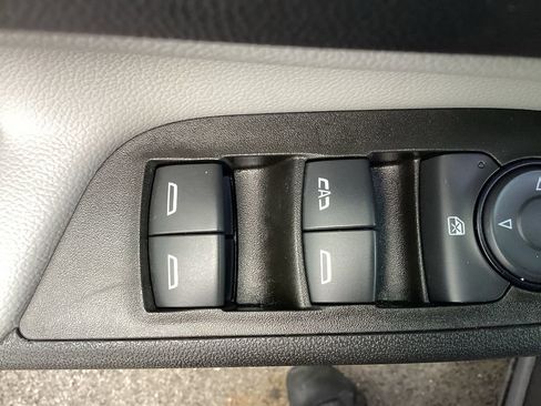 Certified 2024 Chevrolet Equinox LS w/ LS Convenience Package AWD/4WD image 41