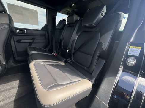 New 2026 Ford Bronco Outer Banks AWD/4WD image 24