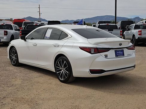 Used 2025 Lexus ES 300h w/ Premium Package FWD image 8