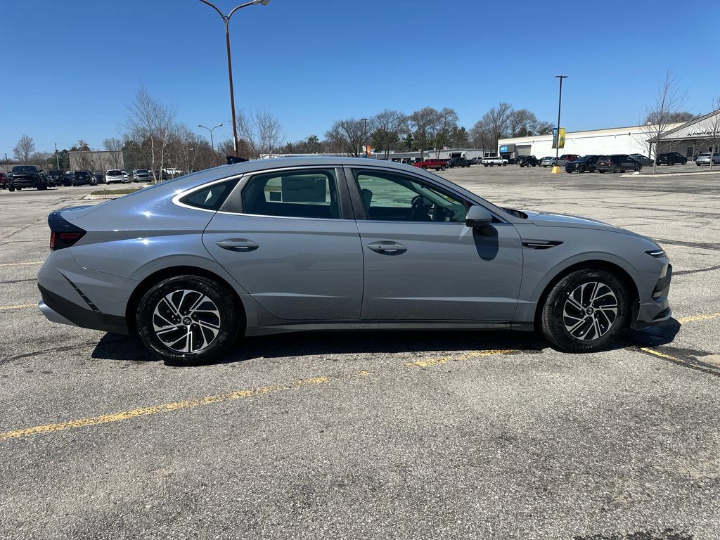 New 2026 Hyundai Sonata Blue FWD image 6