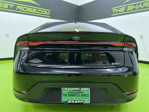 Used 2023 Toyota Prius LE FWD image 8