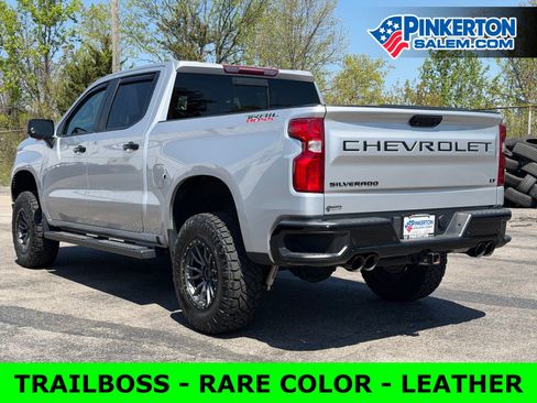 Used 2022 Chevrolet Silverado 1500 LT Trail Boss w/ LT Trail Boss Premium Package AWD/4WD image 3