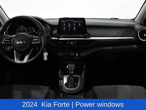 Used 2024 Kia Forte LXS w/ LXS Technology Package image 8