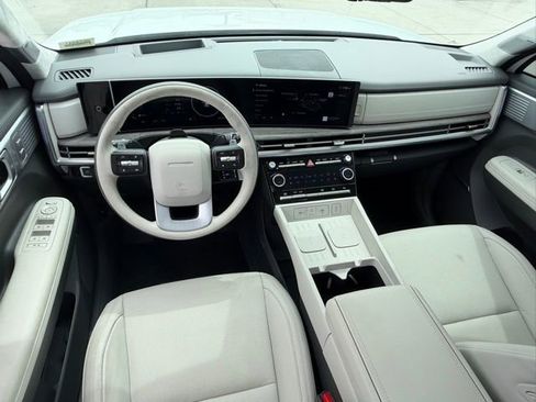 Used 2025 Hyundai Santa Fe Calligraphy FWD image 10
