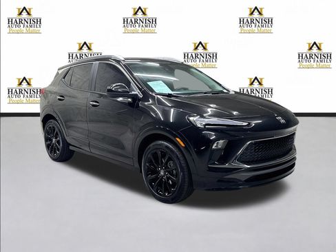 Used 2024 Buick Encore GX Sport Touring w/ Experience Buick Package AWD/4WD image 3