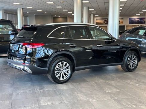 Used 2026 Mercedes-Benz GLC 300 4MATIC image 3