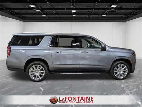 Certified 2022 Chevrolet Suburban High Country image 6