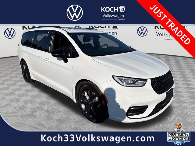 Used 2025 Chrysler Pacifica Limited FWD 360° Tour