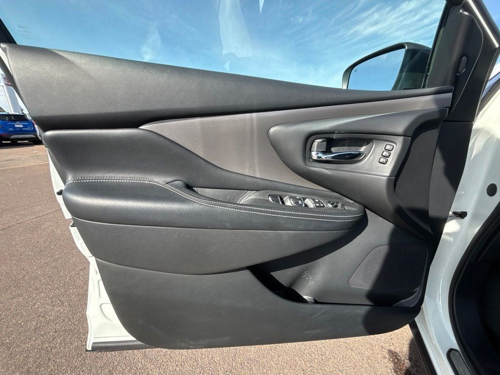 Used 2024 Nissan Murano SL AWD/4WD image 11