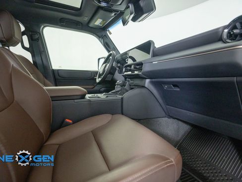 Used 2025 Toyota Land Cruiser AWD/4WD image 45