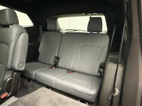 Certified 2023 Buick Enclave Essence w/ Experience Buick Package AWD/4WD image 31