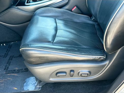 Used 2017 INFINITI QX60 Base w/ Premium Plus Package image 18