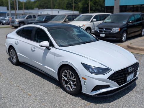 Used 2020 Hyundai Sonata SEL w/ Convenience + Sunroof Package FWD image 6