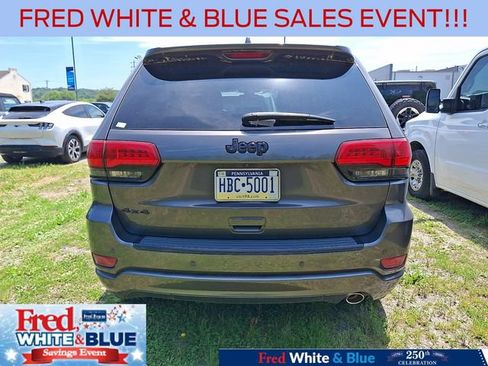 Used 2017 Jeep Grand Cherokee Altitude AWD/4WD image 7