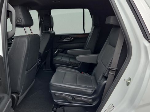 Used 2025 GMC Yukon Denali image 13