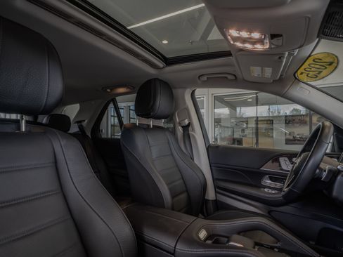 Certified 2025 Mercedes-Benz GLE 450 4MATIC image 32