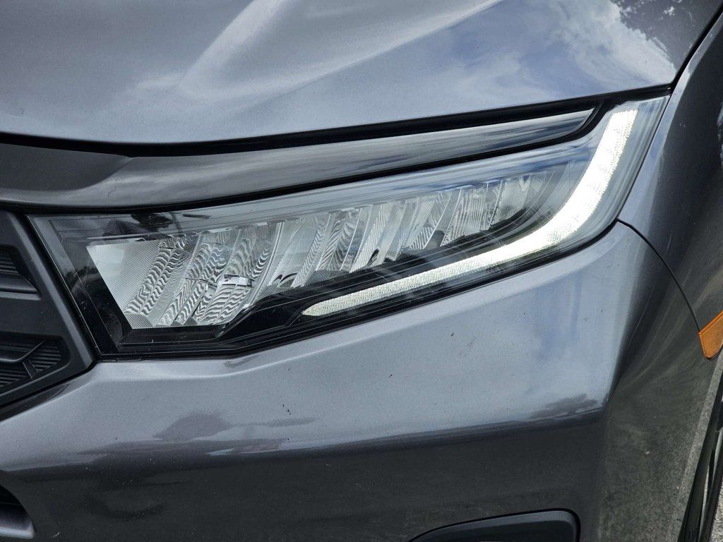 Used 2025 Honda Odyssey EX-L image 11