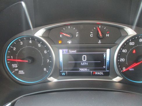 Used 2018 Chevrolet Equinox Premier FWD image 21