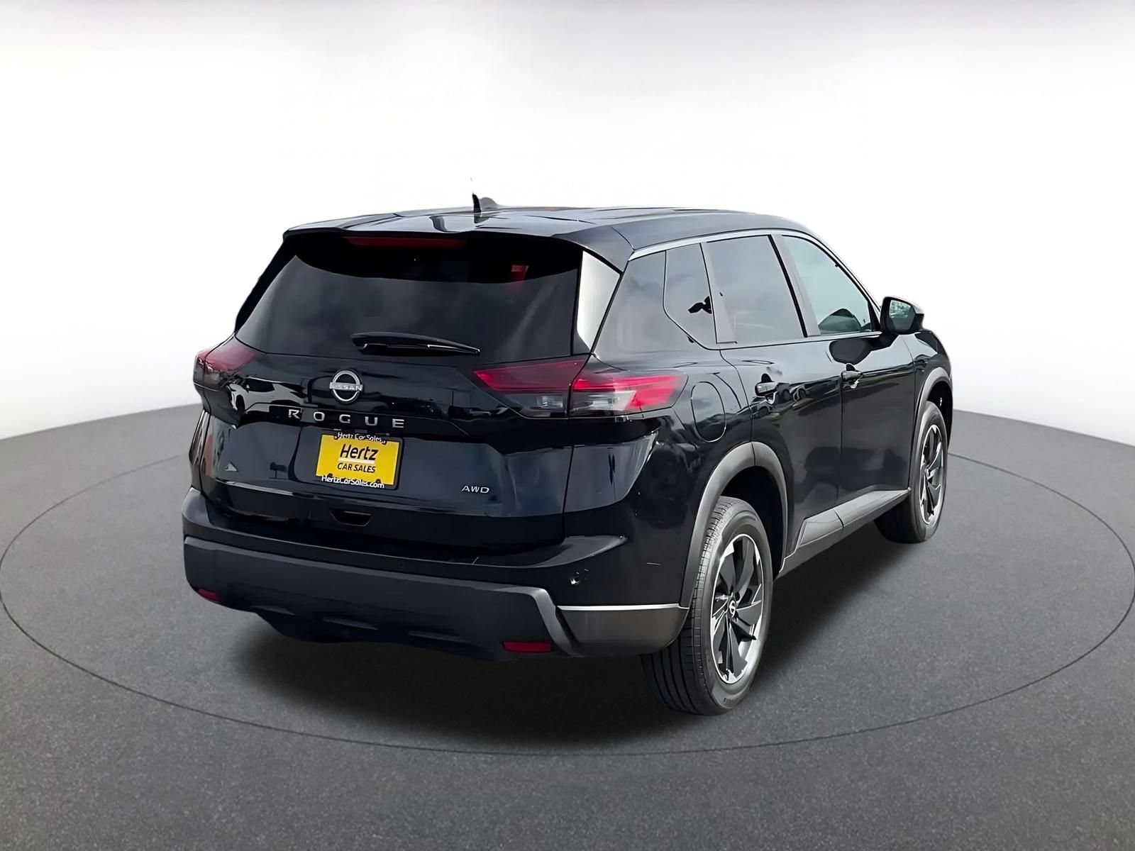Used 2025 Nissan Rogue SV AWD/4WD image 13