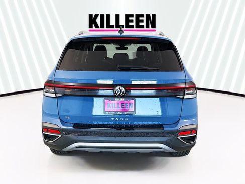 New 2026 Volkswagen Taos SE image 6