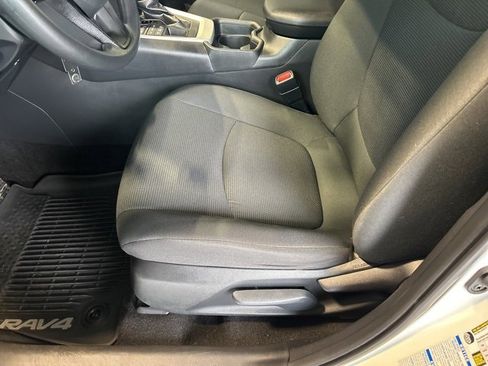 Used 2019 Toyota RAV4 LE image 35