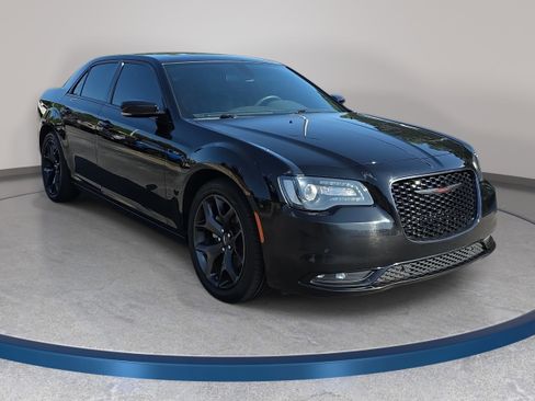 Used 2023 Chrysler 300 S RWD image 3