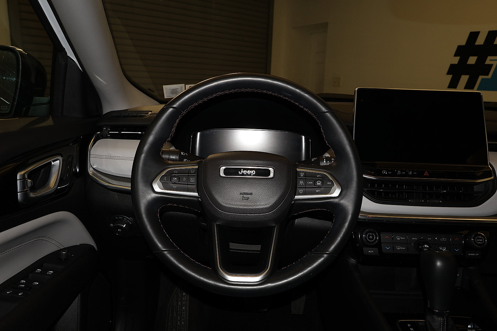 Used 2022 Jeep Compass Limited w/ Elite Group AWD/4WD image 19