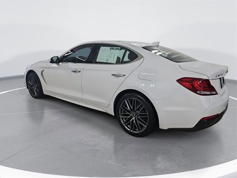 Used 2019 Genesis G70 2.0T Advanced image 6