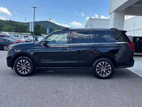 Used 2025 Ford Expedition Platinum AWD/4WD image 24