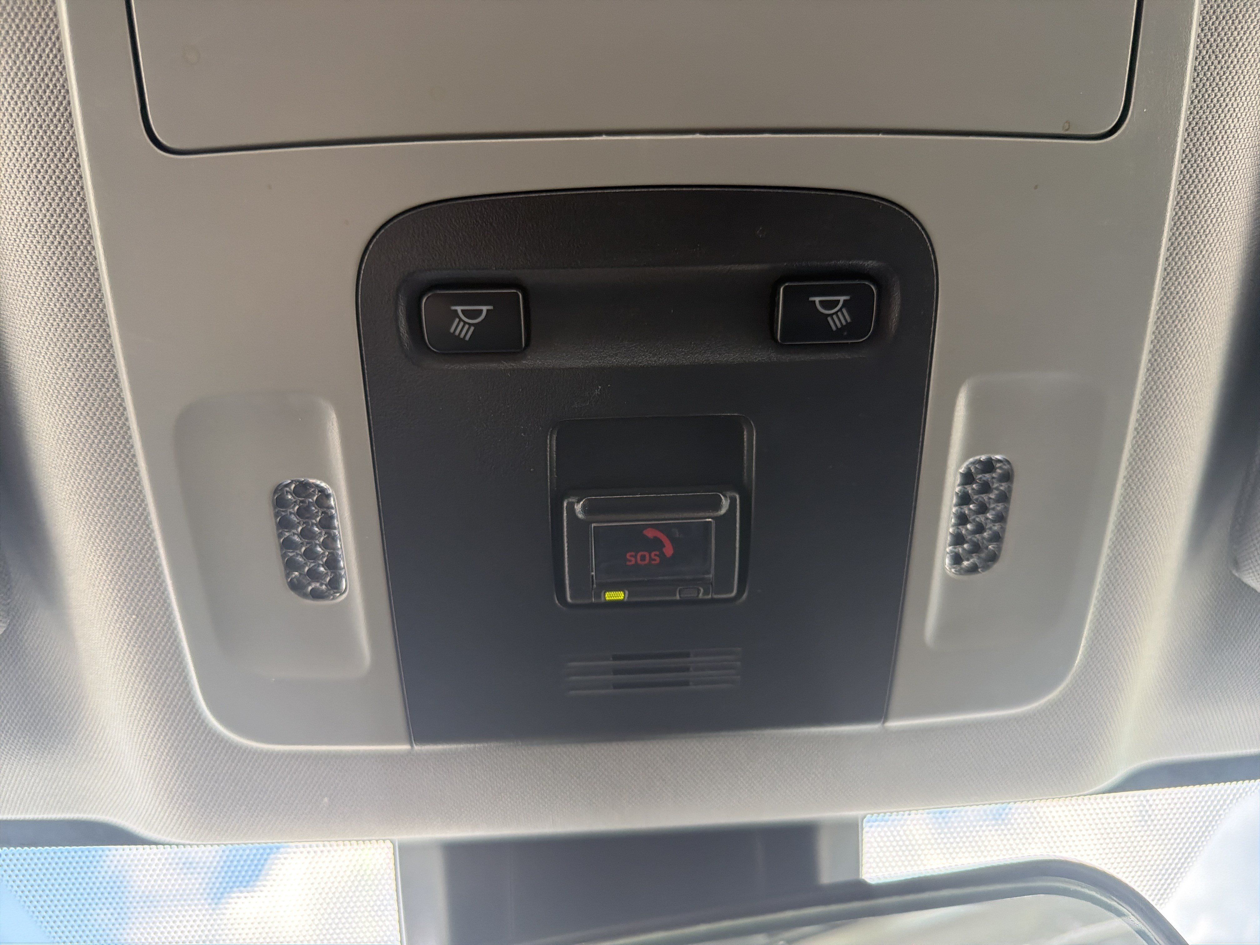 Used 2021 Toyota Camry SE FWD image 5