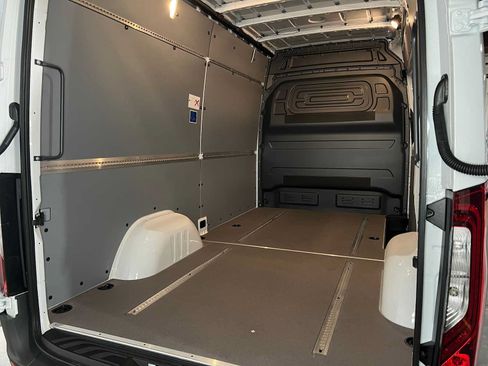 Used 2026 Mercedes-Benz Sprinter 2500 image 19