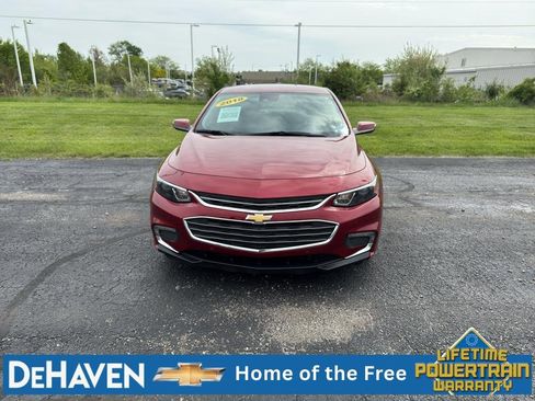 Used 2018 Chevrolet Malibu LT w/ Driver Confidence Package FWD image 9