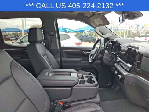 Used 2025 GMC Sierra 1500 SLT image 22