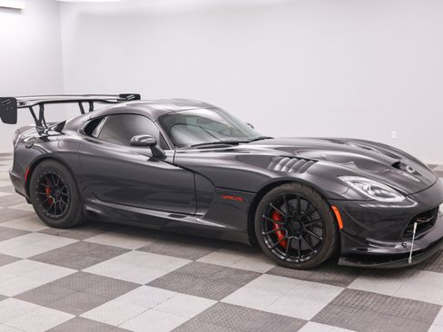 Used 2017 Dodge Viper ACR w/ Extreme Aero Package RWD image 19