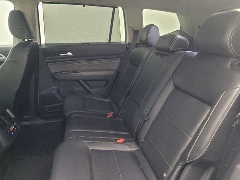 Used 2022 Volkswagen Atlas SE FWD image 18