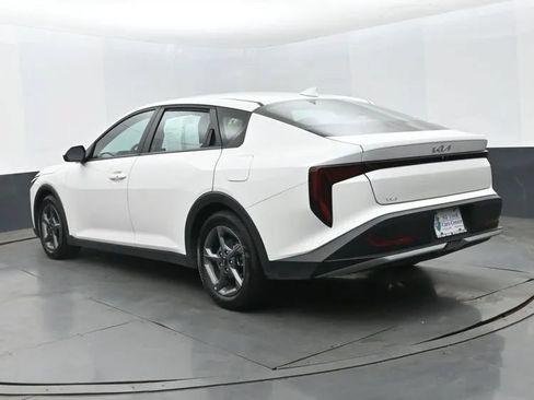 Used 2025 Kia K4 FWD image 9