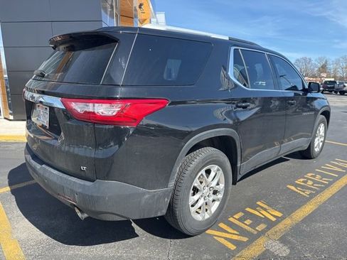 Used 2018 Chevrolet Traverse LT w/ LPO, Black Accent Package image 5
