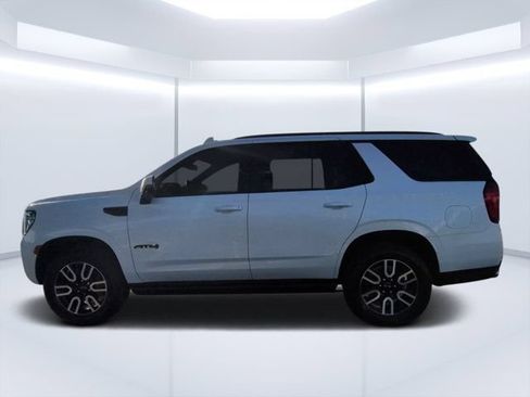 Used 2024 GMC Yukon AT4 w/ Technology Package AWD/4WD image 6