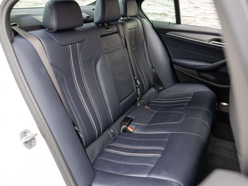 Used 2020 BMW 530e xDrive 530e xDrive iPerformance Plug- w/ M Sport Package image 38