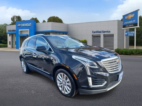 Used 2017 Cadillac XT5 Platinum image 2