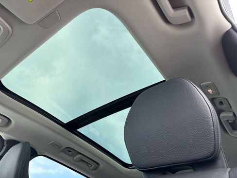 Used 2024 Volvo XC90 B6 Plus image 12