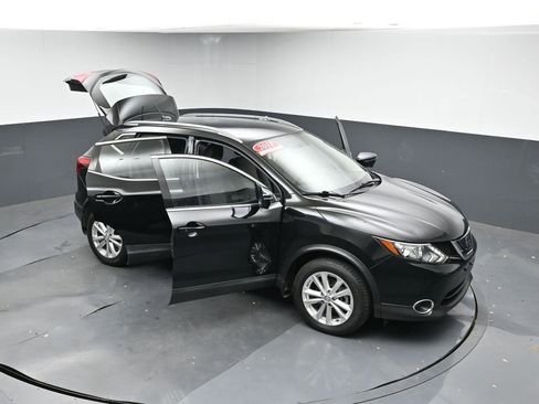 Used 2018 Nissan Rogue Sport SV w/ SV Technology Package image 44