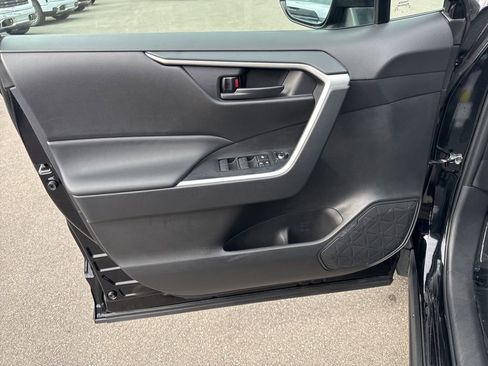 Used 2025 Toyota RAV4 LE image 23