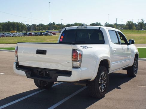 Used 2021 Toyota Tacoma TRD Sport image 11