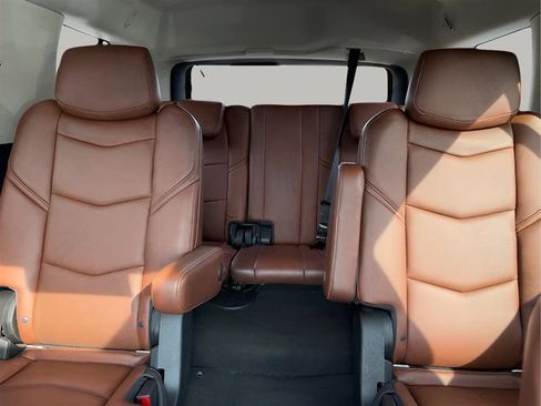 Used 2018 Cadillac Escalade Premium Luxury w/ LPO, Radiant Package image 34