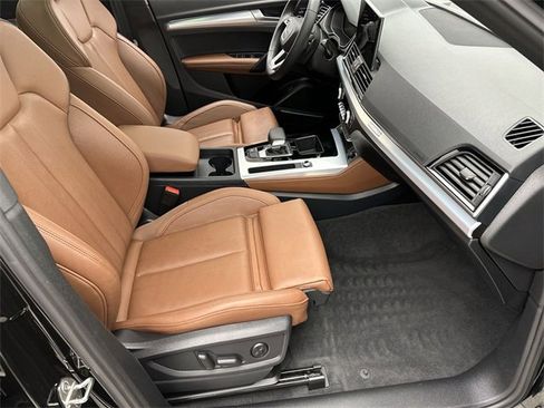 Certified 2025 Audi Q5 2.0T Premium Plus w/ Premium Plus Package image 25