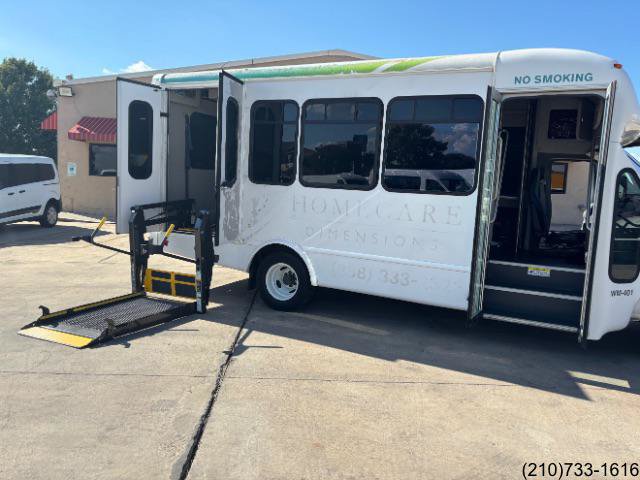 Used 2018 Ford E-350 and Econoline 350 Super Duty w/ Shuttle Bus Prep Package RWD image 24