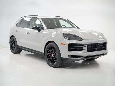 Used 2026 Porsche Cayenne S AWD/4WD image 8