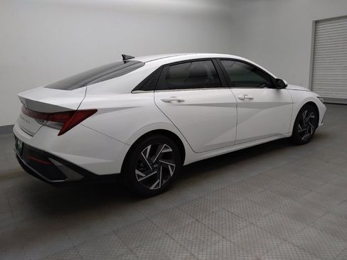 Used 2025 Hyundai Elantra SEL FWD image 10